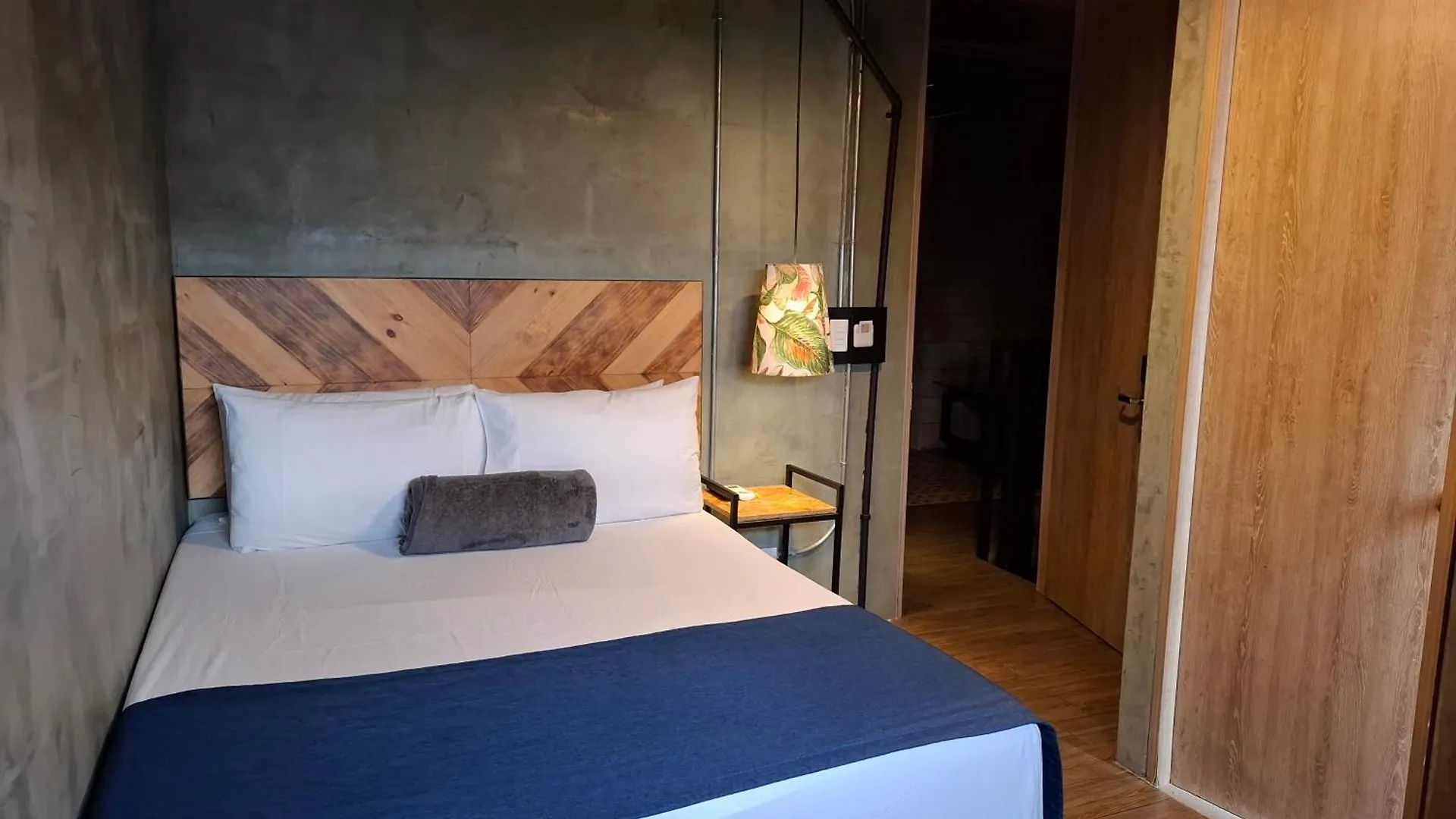 Apartamentos Llp Медельин 3*,