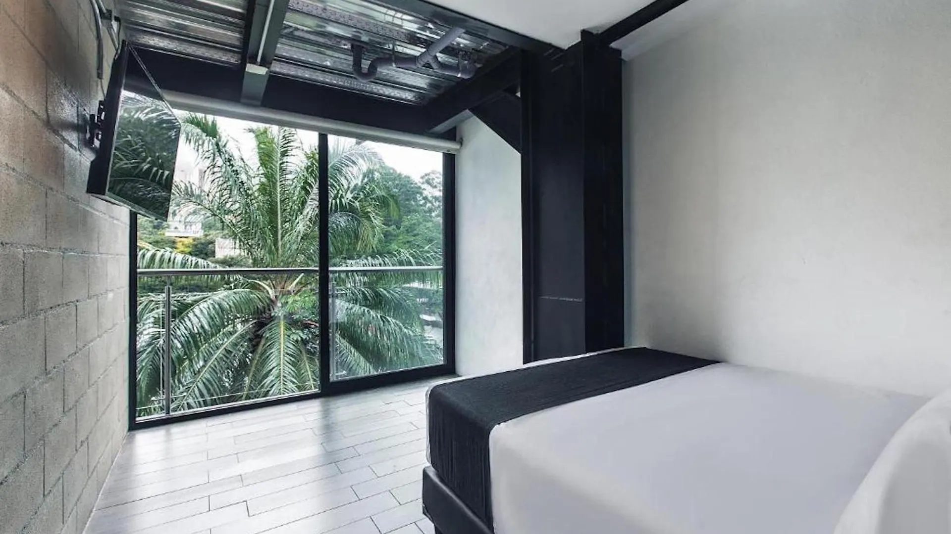 Apartamentos Llp Medellín 3*,