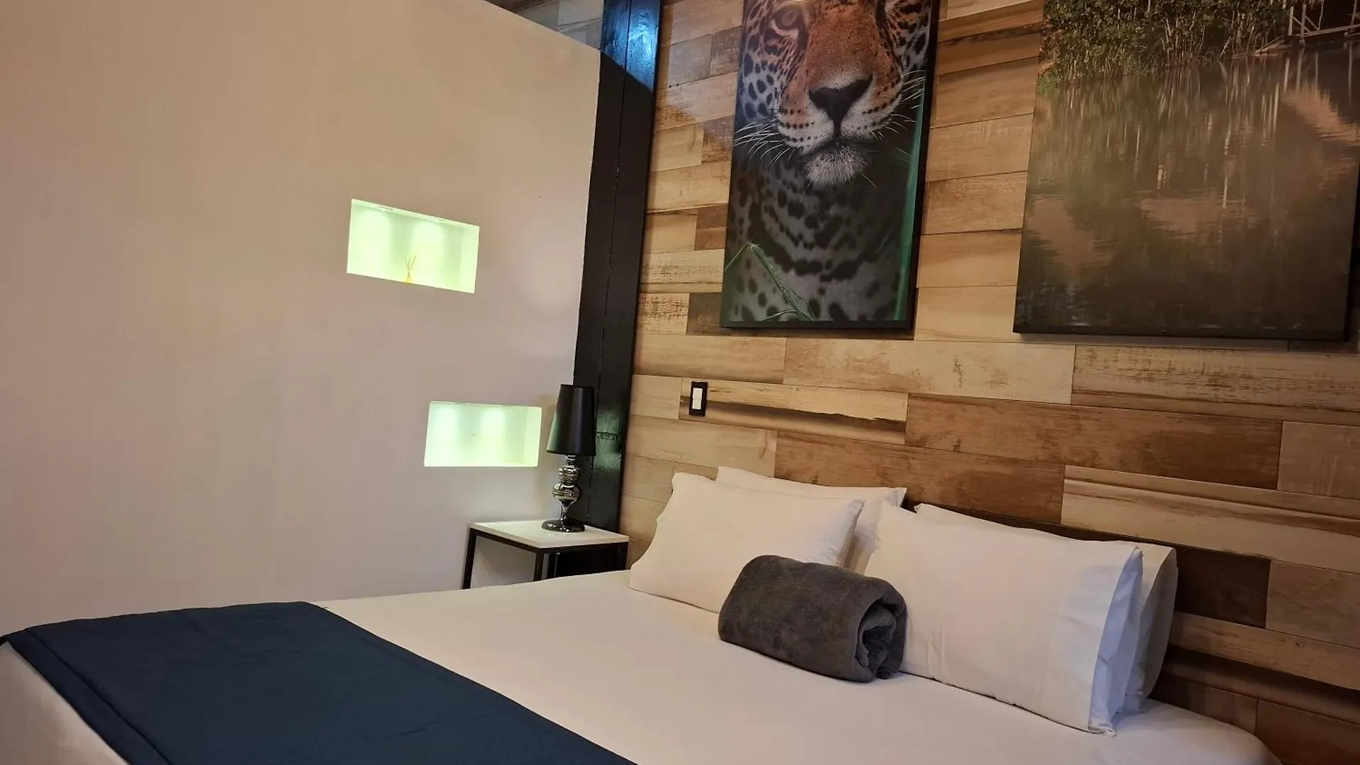 Apartamentos Llp Medellín Hotel